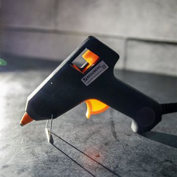 Клеевой пистолет 15 Вт, для стержня 7 мм, BRAUBERG, в блистере 1/24/48