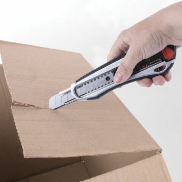 Нож канцелярский 18мм мощный автофиксатор BRAUBERG Heavy duty 1/12 (Клиент)